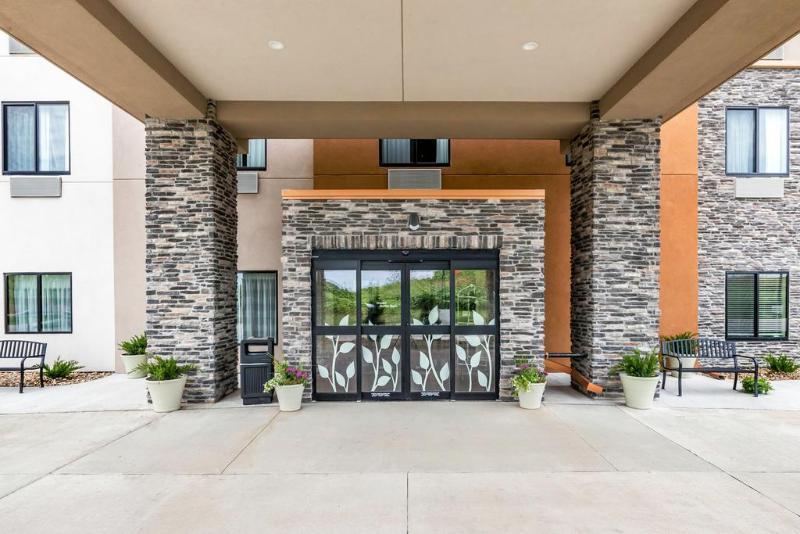 Sleep Inn & Suites Ankeny - Des Moines Екстериор снимка