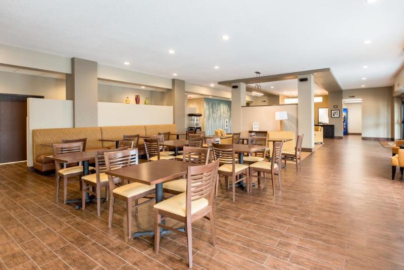 Sleep Inn & Suites Ankeny - Des Moines Екстериор снимка