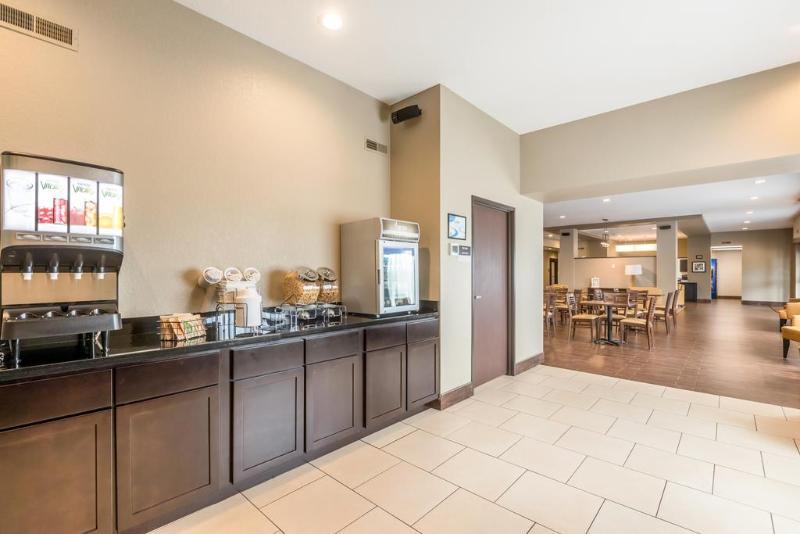 Sleep Inn & Suites Ankeny - Des Moines Екстериор снимка