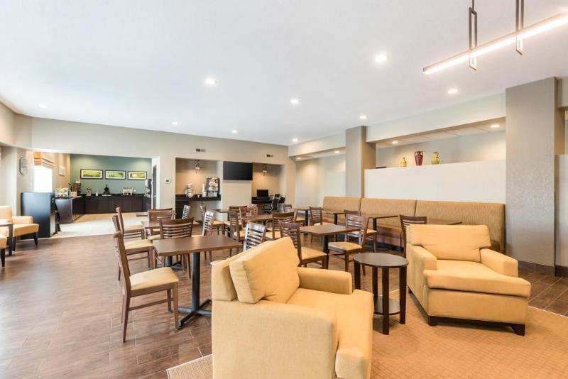 Sleep Inn & Suites Ankeny - Des Moines Екстериор снимка