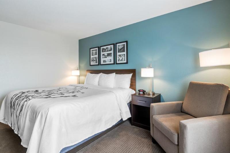 Sleep Inn & Suites Ankeny - Des Moines Екстериор снимка